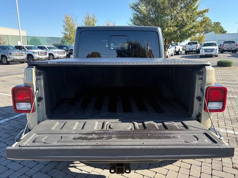 Used 2020 Jeep Gladiator Sport w/ Quick Order Package 24S image 37