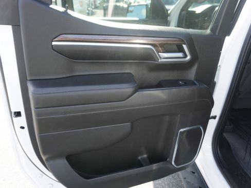 Used 2022 Chevrolet Silverado 1500 LT image 14