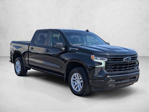 Used 2022 Chevrolet Silverado 1500 RST RWD image 3