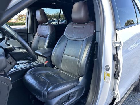 Used 2022 Ford Explorer Platinum w/ Equipment Group 601A image 58