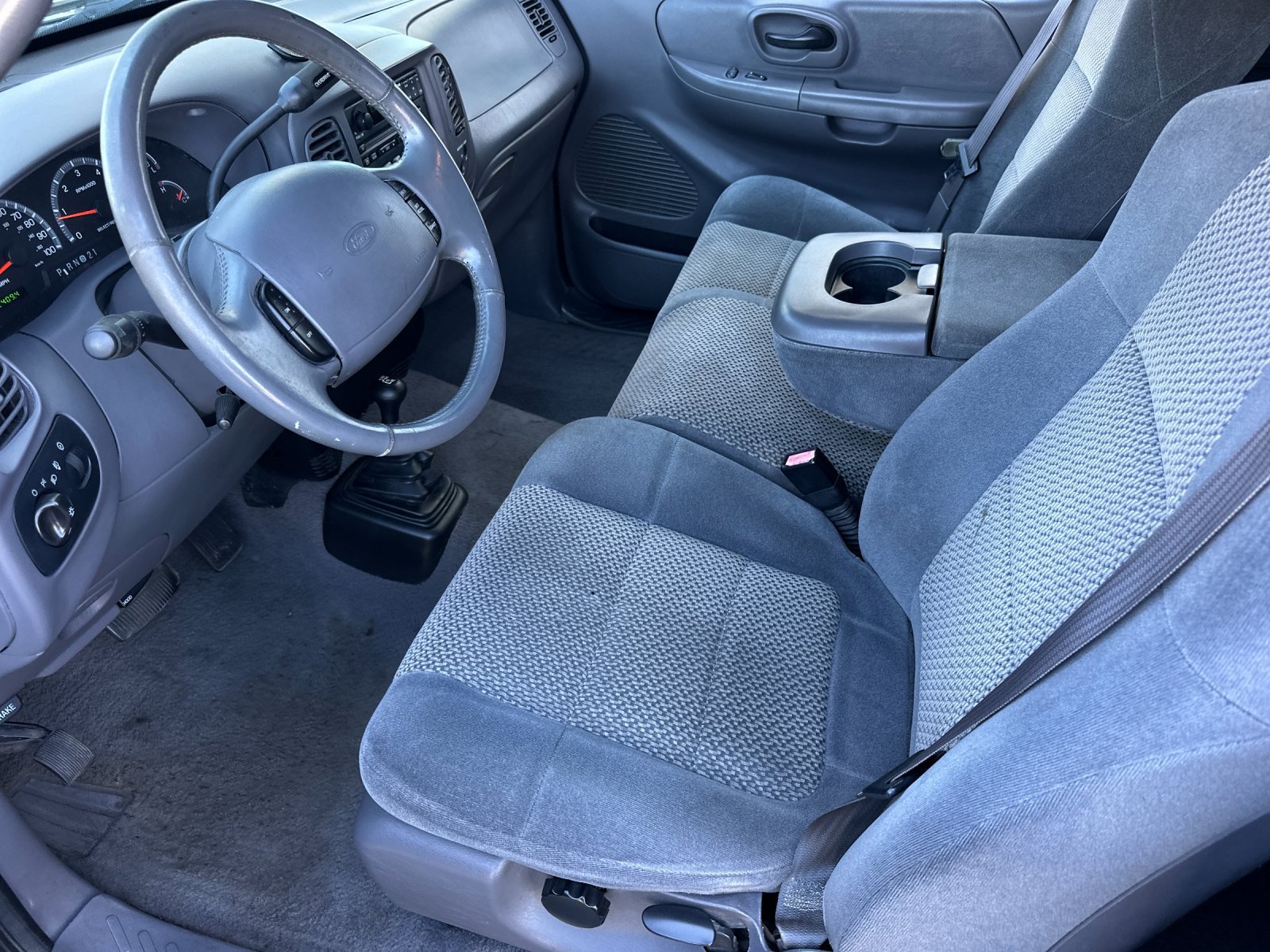 Used 2001 Ford F150 XLT AWD/4WD image 10