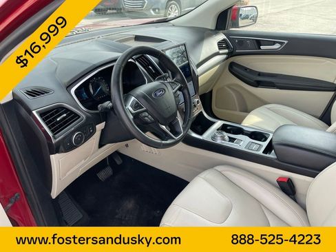 Used 2021 Ford Edge Titanium AWD/4WD image 17