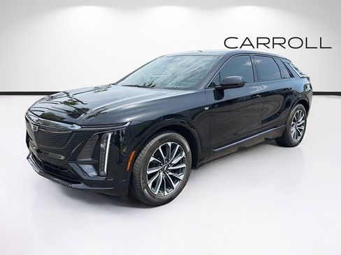 Used 2024 Cadillac Lyriq Sport RWD image 7