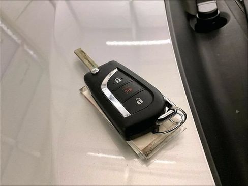 Used 2017 Toyota Corolla iM w/ Carpet Mat Package FWD image 9