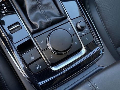 Used 2022 MAZDA CX-30 AWD 2.5 S w/ Premium Package image 18