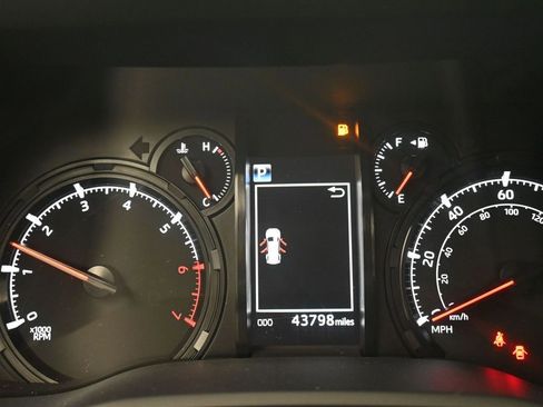 Used 2024 Toyota 4Runner SR5 image 19