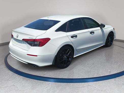 Used 2023 Honda Civic Sport image 5