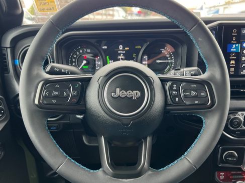 Used 2024 Jeep Wrangler Unlimited Rubicon 4xe w/ Convenience Group AWD/4WD image 25
