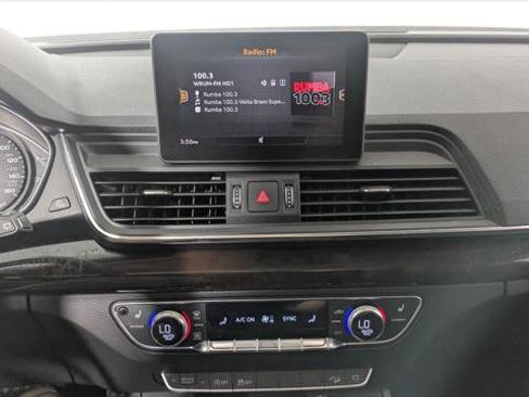 Used 2019 Audi Q5 2.0T Premium w/ Convenience Package image 29