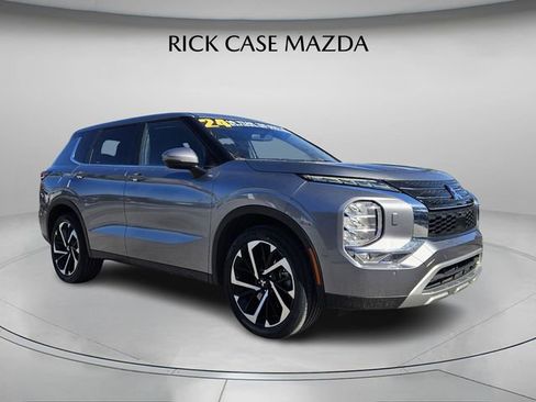 Used 2024 Mitsubishi Outlander SE image 9