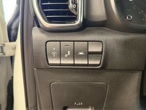 Used 2021 Kia Sportage S w/ S AWD Premium Package image 24