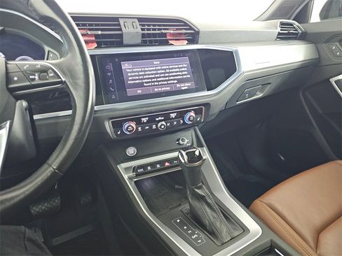Used 2020 Audi Q3 2.0T Premium Plus w/ Premium Plus Package image 33
