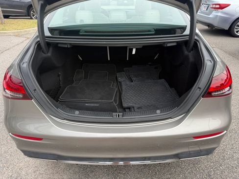 Used 2022 Mercedes-Benz E 350 4MATIC Sedan image 38
