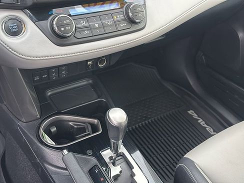 Used 2018 Toyota RAV4 Limited image 20