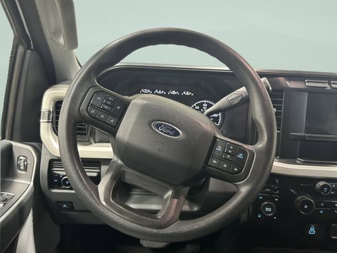 Used 2024 Ford F250 XLT image 19