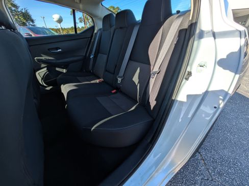 Used 2021 Nissan Sentra SV image 7