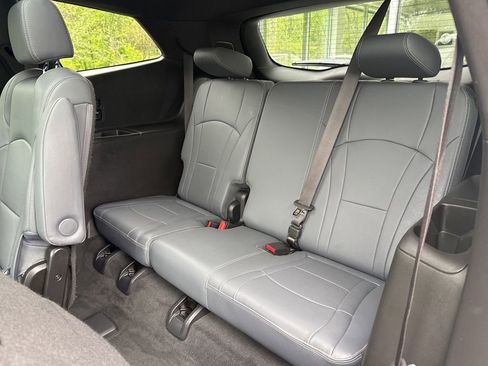 Used 2023 Buick Enclave Essence w/ Experience Buick Package AWD/4WD image 25