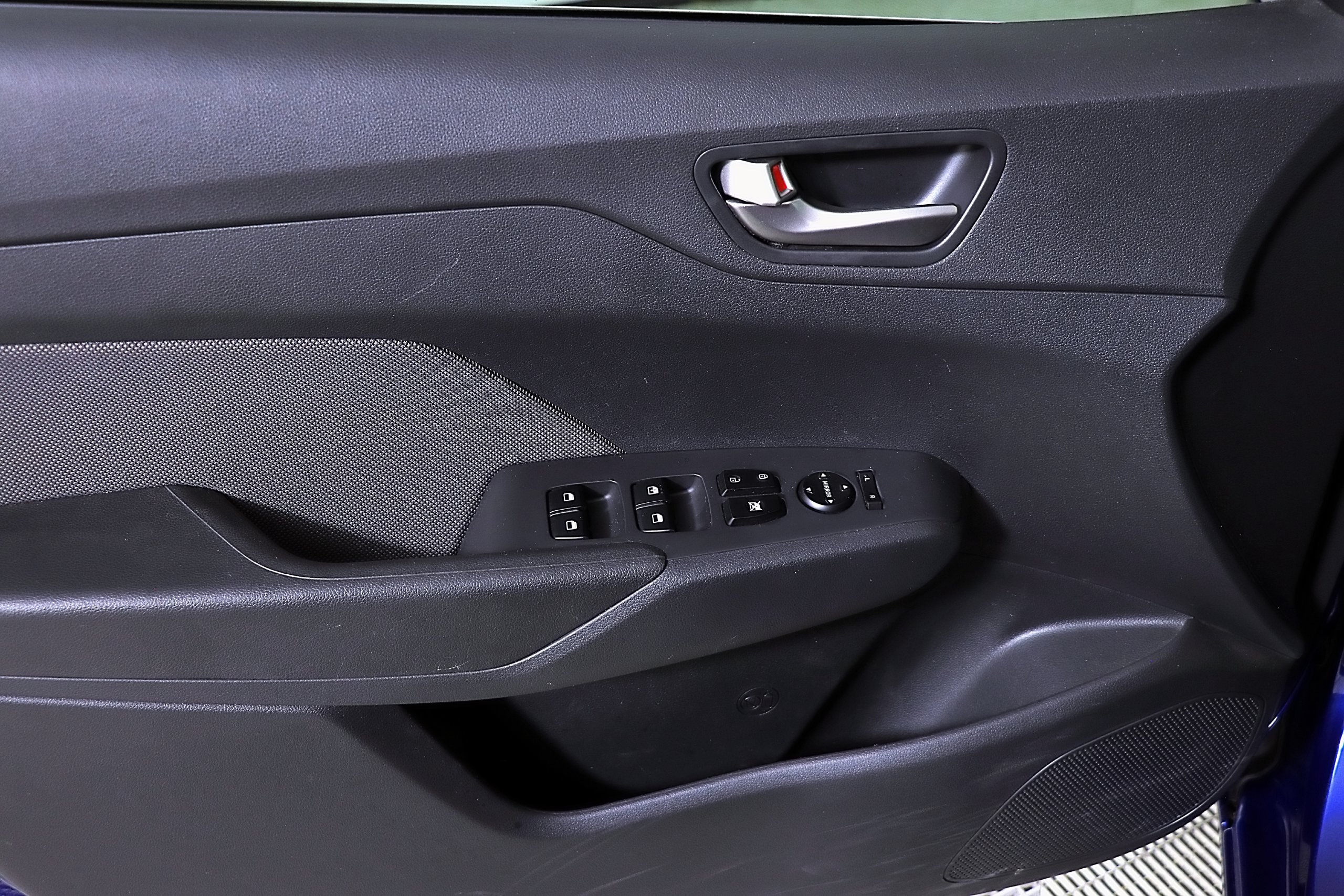 Used 2022 Hyundai Accent Limited FWD image 23