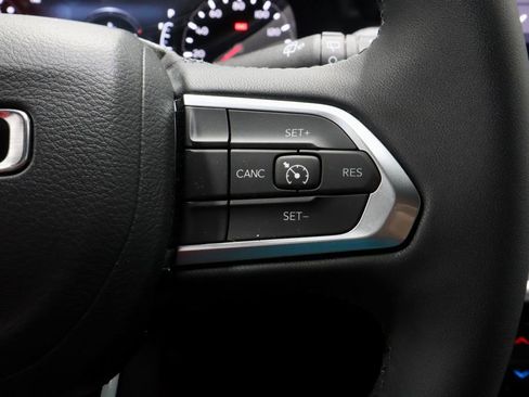 Used 2024 Jeep Compass Latitude AWD/4WD image 29