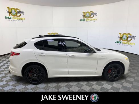 New 2023 Alfa Romeo Stelvio Veloce image 10