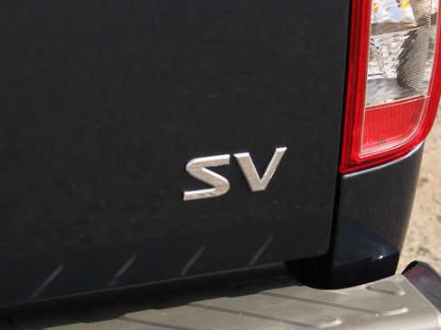 Used 2020 Nissan Frontier SV image 39