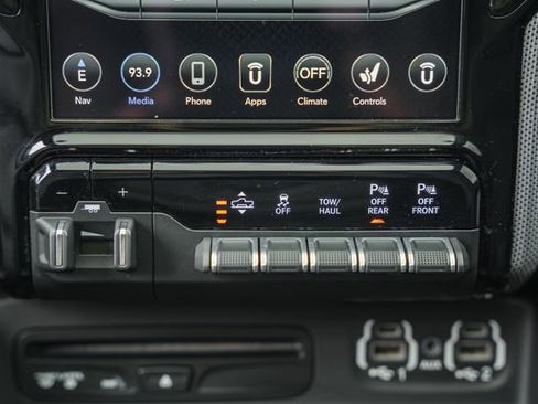 Used 2019 RAM 1500 Limited AWD/4WD image 32