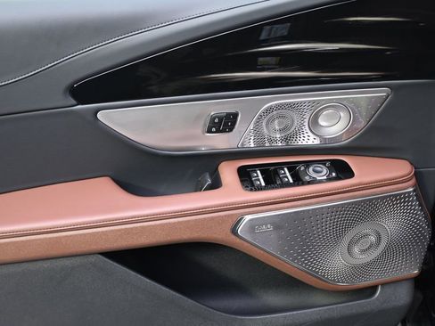 New 2026 Lincoln Nautilus Reserve AWD/4WD image 22