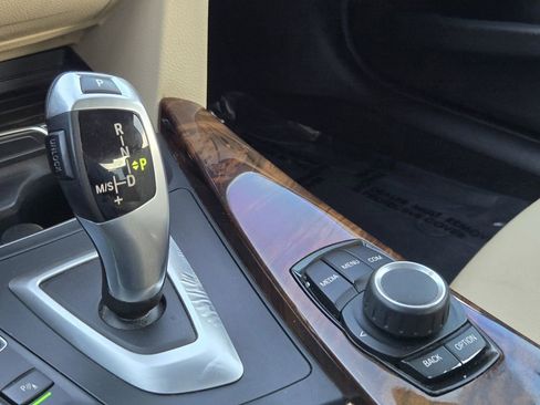 Used 2018 BMW 320i xDrive Sedan image 20