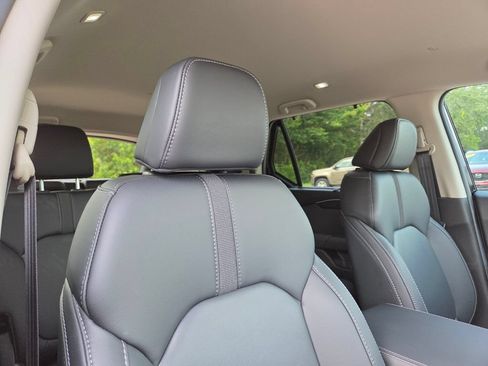 Used 2025 Honda Pilot EX-L image 15