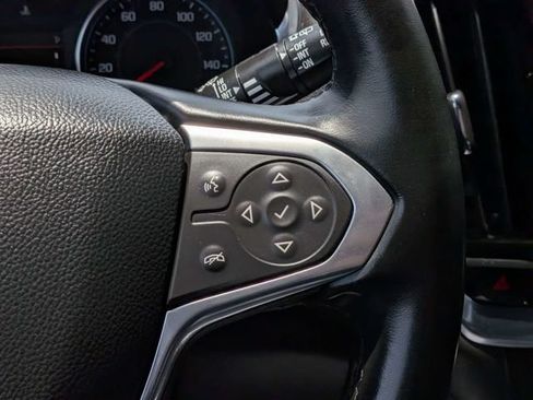 Used 2023 Chevrolet Traverse LT FWD image 25