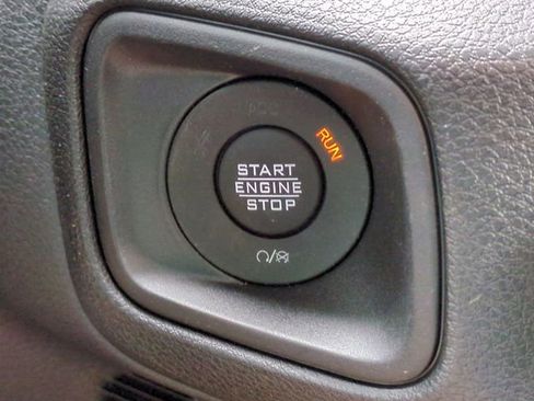 New 2025 Jeep Gladiator Sport image 20