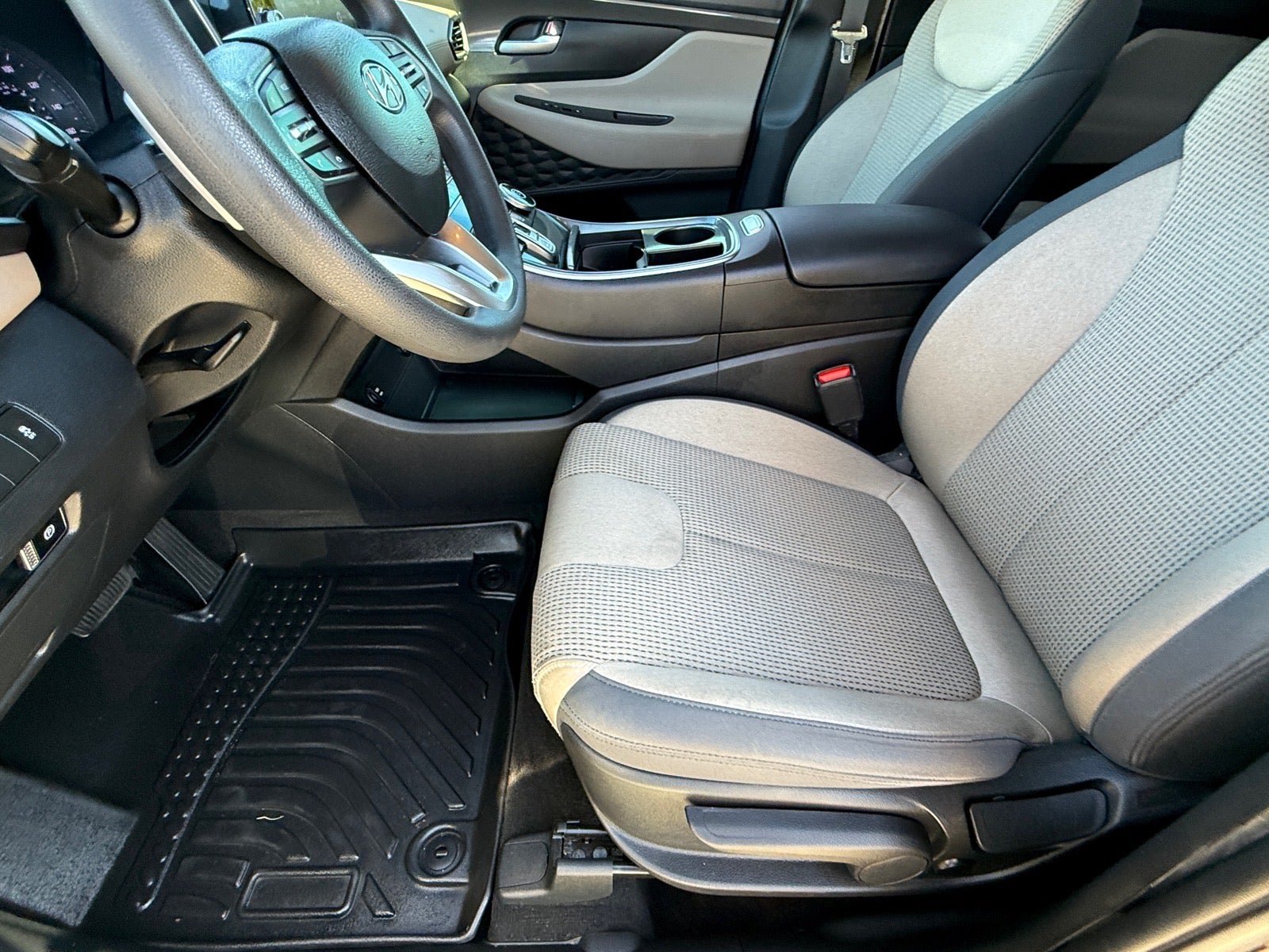 Used 2023 Hyundai Santa Fe SE FWD image 12