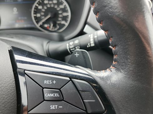 Used 2024 Nissan Altima 2.5 SR FWD image 9