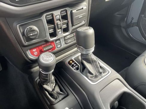 Used 2025 Jeep Wrangler Unlimited Rubicon 392 AWD/4WD image 26