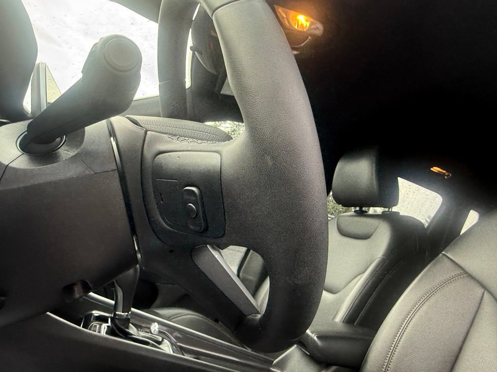 Certified 2024 Jeep Compass Latitude AWD/4WD image 19
