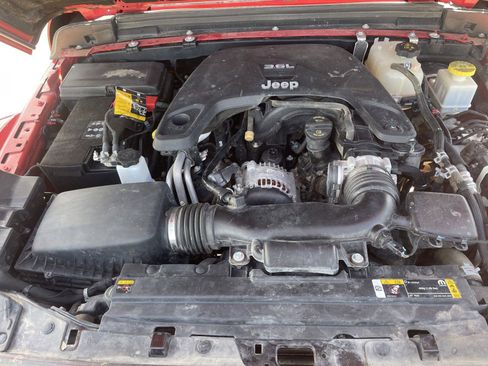 Used 2021 Jeep Gladiator Mojave AWD/4WD image 35