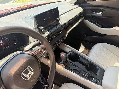 Used 2025 Honda Accord SE image 24
