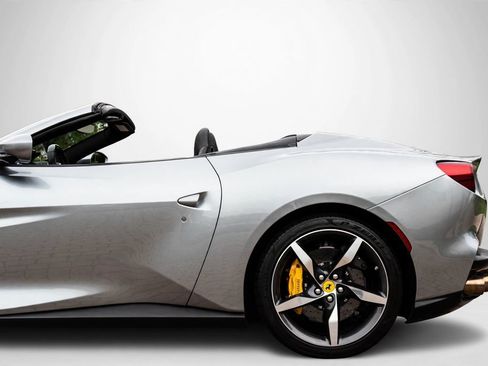 Certified 2022 Ferrari Portofino M RWD image 27
