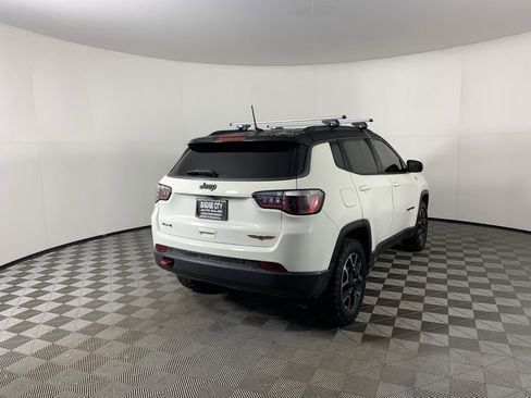 Used 2020 Jeep Compass Trailhawk image 3