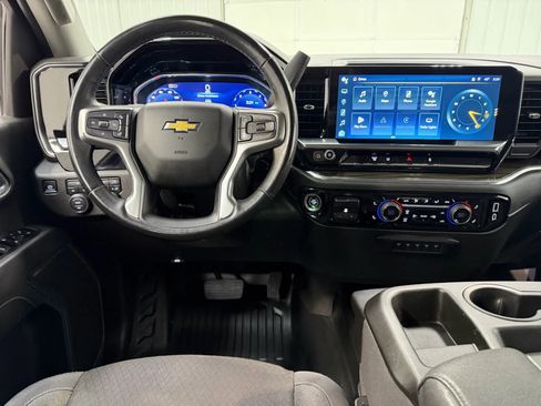 Used 2024 Chevrolet Silverado 2500 LT w/ Convenience Package image 19
