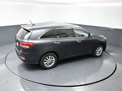 Used 2017 Kia Sorento AWD image 39