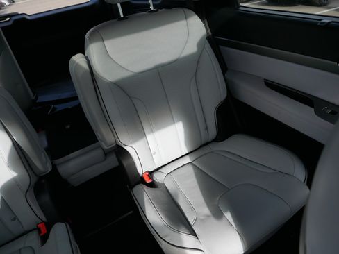 Used 2024 Hyundai Palisade SEL w/ Premium Package image 14