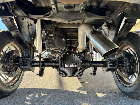 Used 2014 Ford F250 Platinum w/ FX4 Off-Road Package image 40