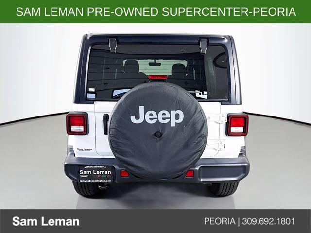 Used 2022 Jeep Wrangler Unlimited Sahara AWD/4WD image 6