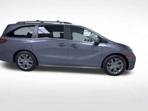 Used 2025 Honda Odyssey Touring image 10