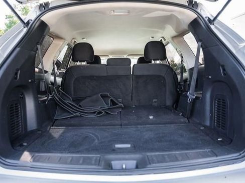 Used 2017 Nissan Pathfinder S image 8