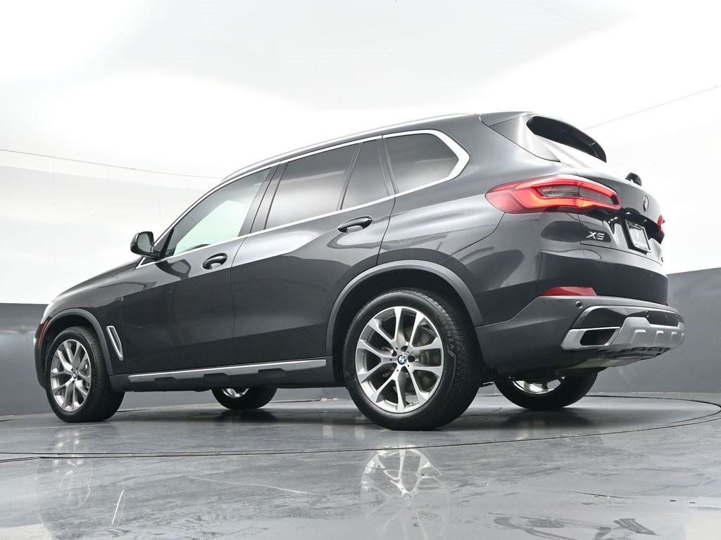 Used 2019 BMW X5 xDrive40i w/ Premium Package 2 AWD/4WD image 37