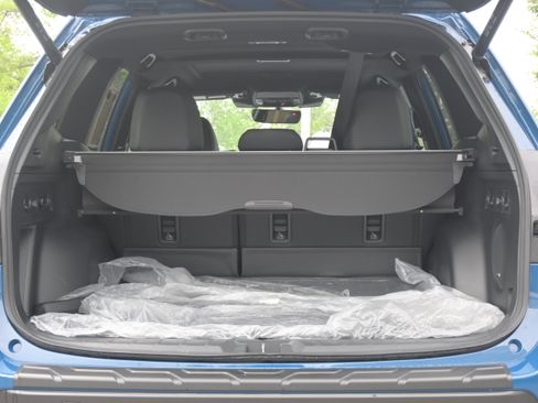 Certified 2025 Subaru Forester Wilderness w/ Convenience Package AWD/4WD image 35