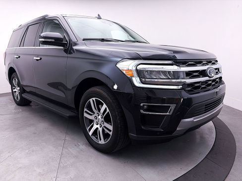 Used 2024 Ford Expedition Limited RWD image 11