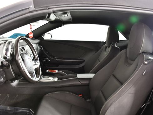 Used 2015 Chevrolet Camaro LT RWD image 27